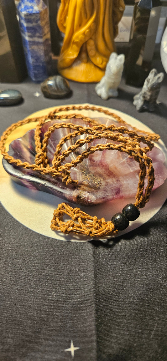 Braided Necklace with pouch for medium-sized tumbled stones