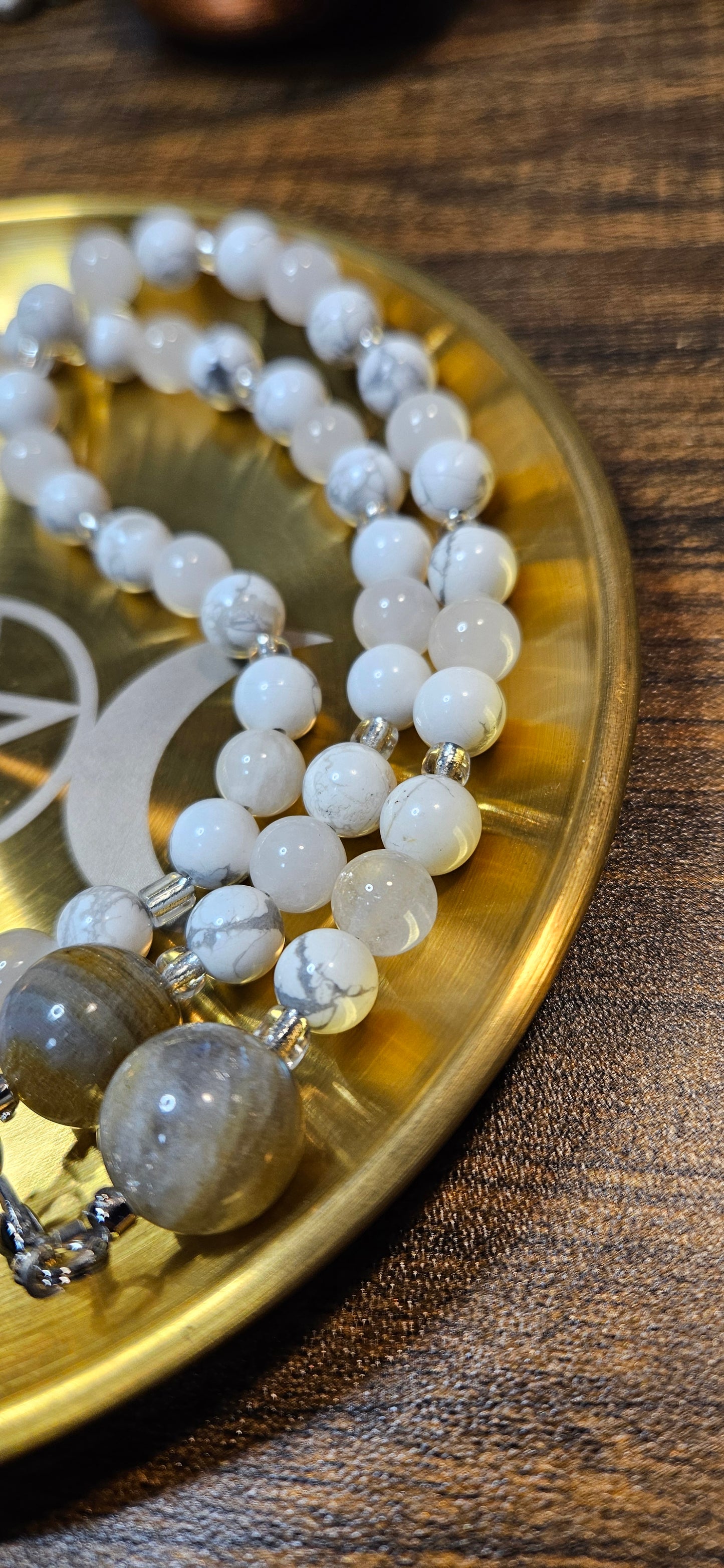 Labradorite Moonstone Howlite Wolf Fang Necklace – 21.5" Mystic Jewelry