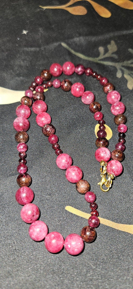 Garnet Wave beaded Necklace