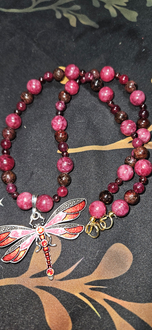 Garnet Wave Pattern Beaded Necklace with Dragonfly Pendant
