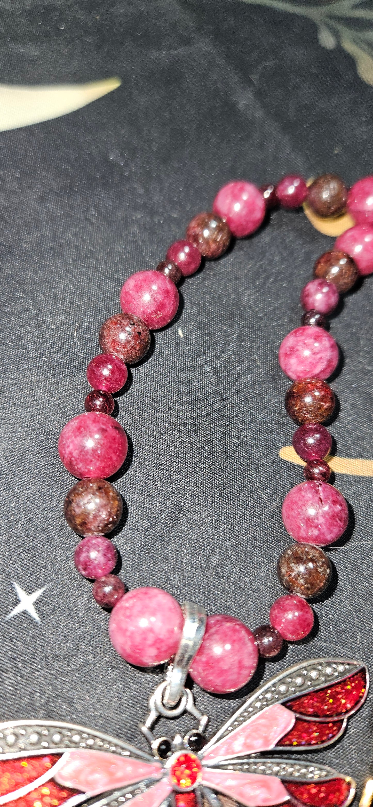 Garnet Wave Pattern Beaded Necklace with Dragonfly Pendant