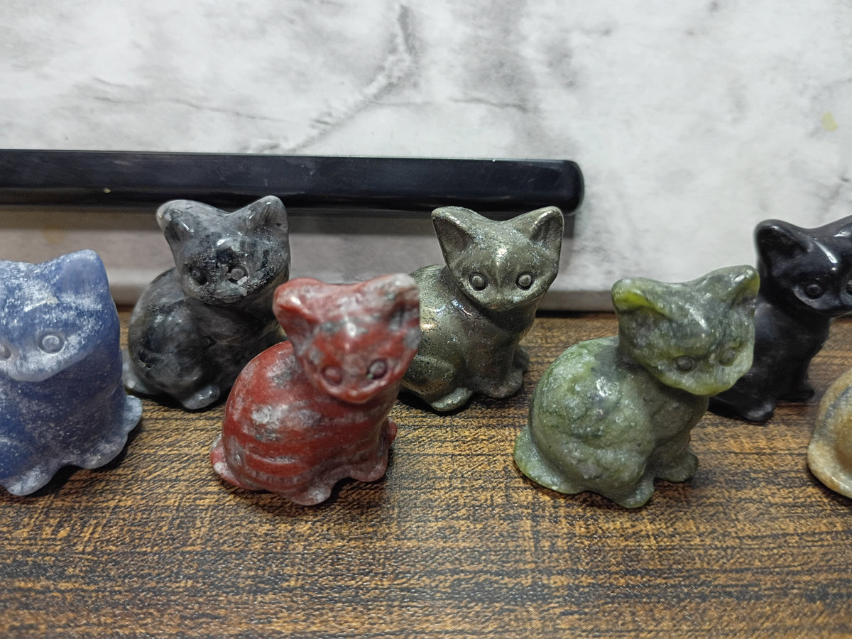 Crystal Cat Carvings – Natural Crystal & Stone Cats
