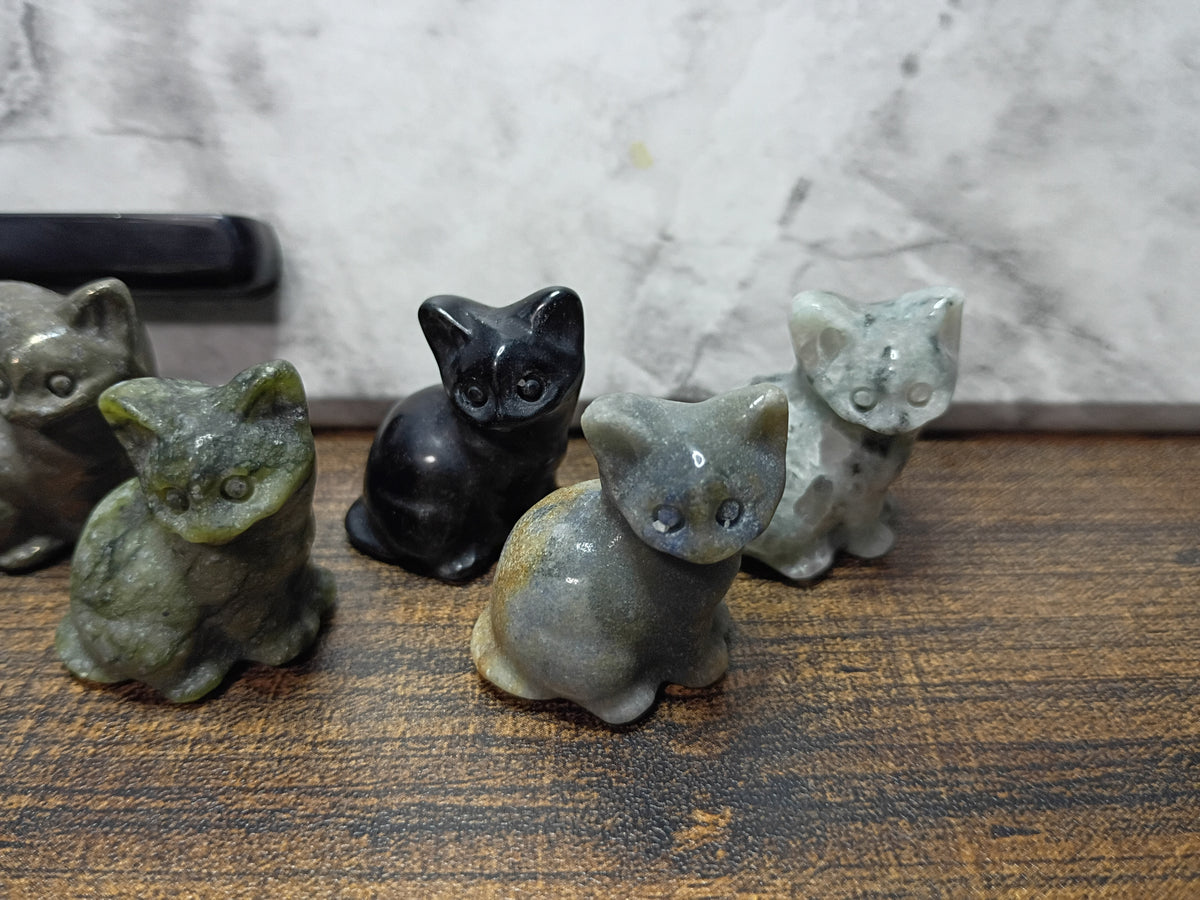 Crystal Cat Carvings – Natural Crystal & Stone Cats