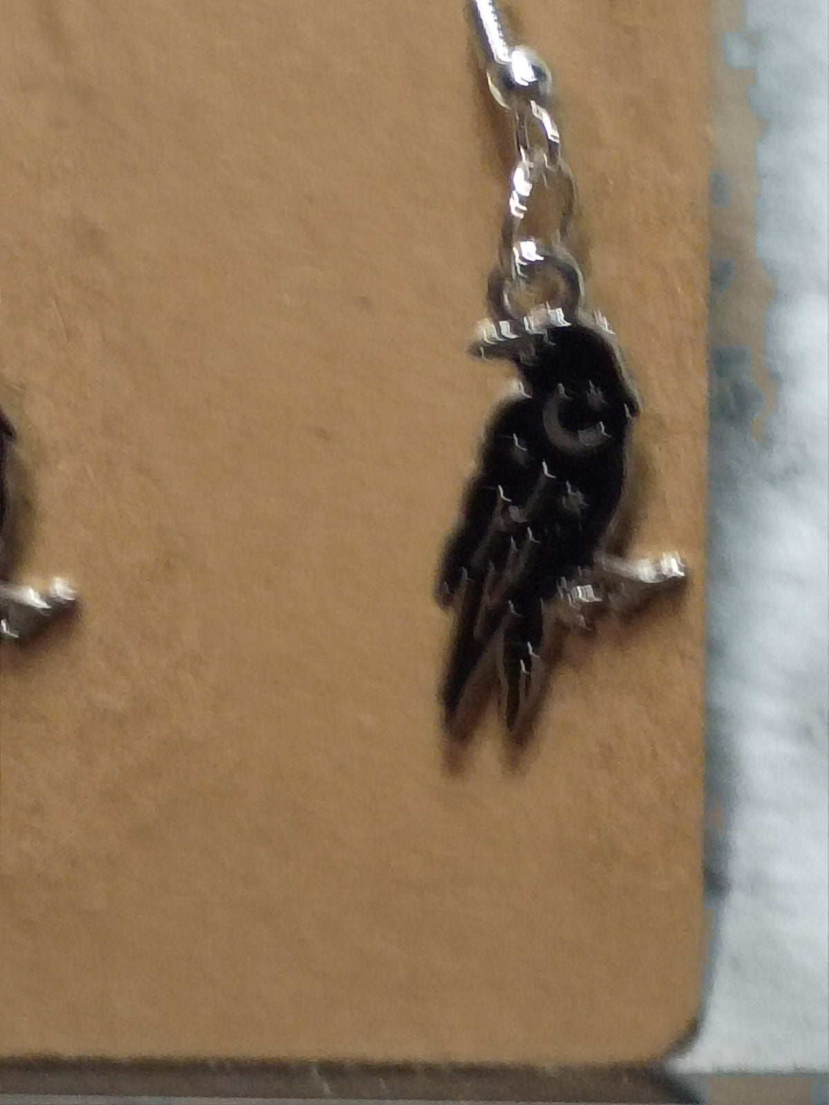 Raven Earrings – Mystical Symbolism & Timeless Style