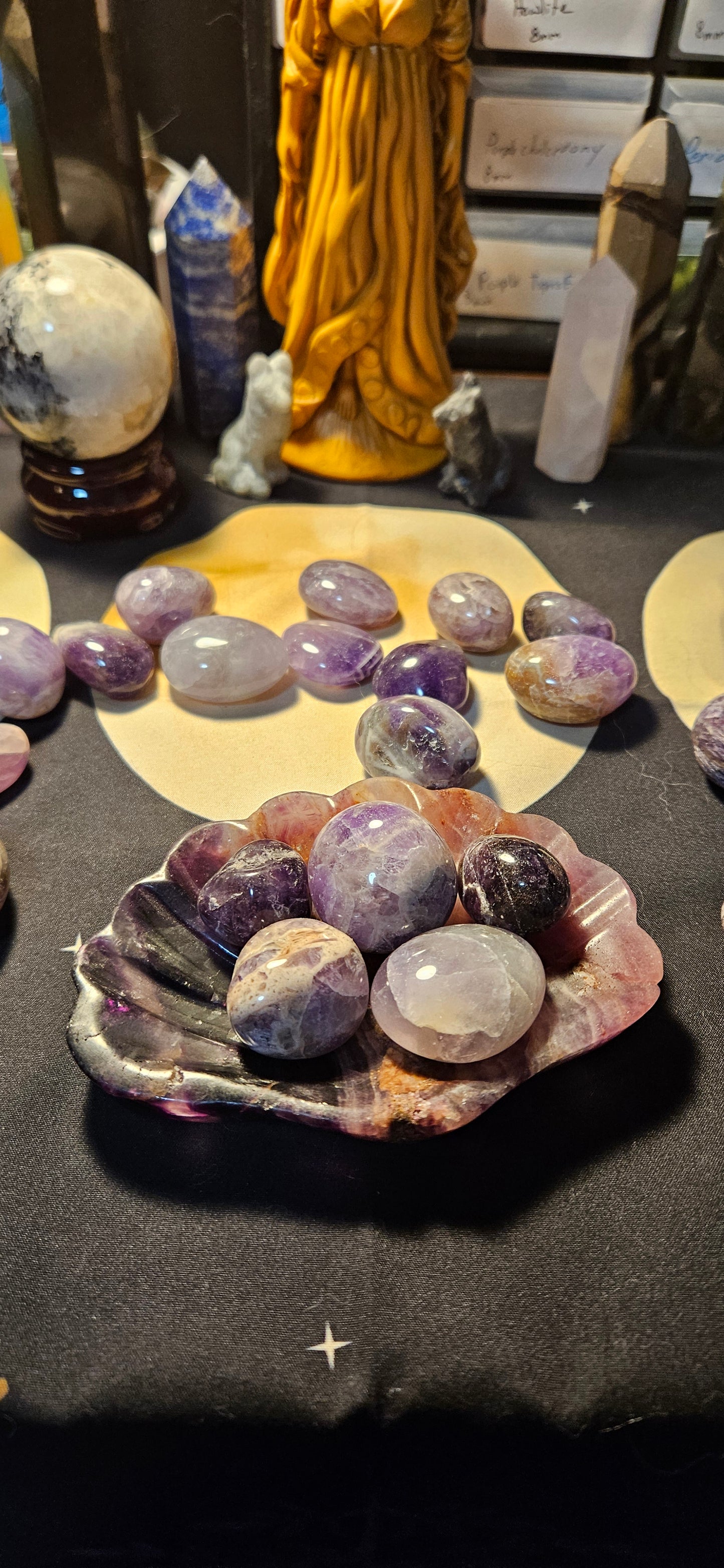 Braided Necklace with pouch for medium-sized tumbled stones