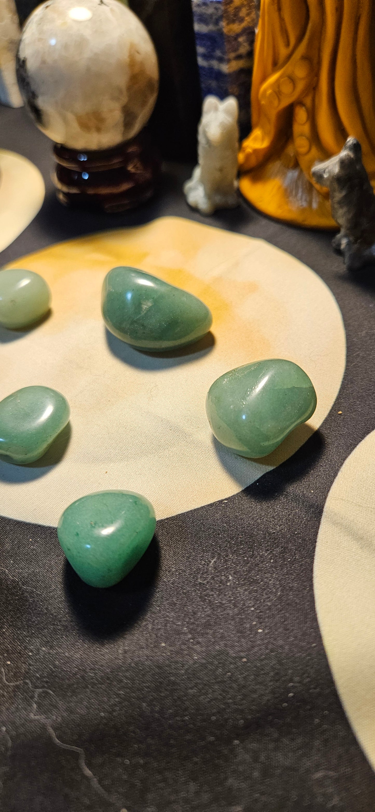 Braided Necklace with pouch for medium-sized tumbled stones