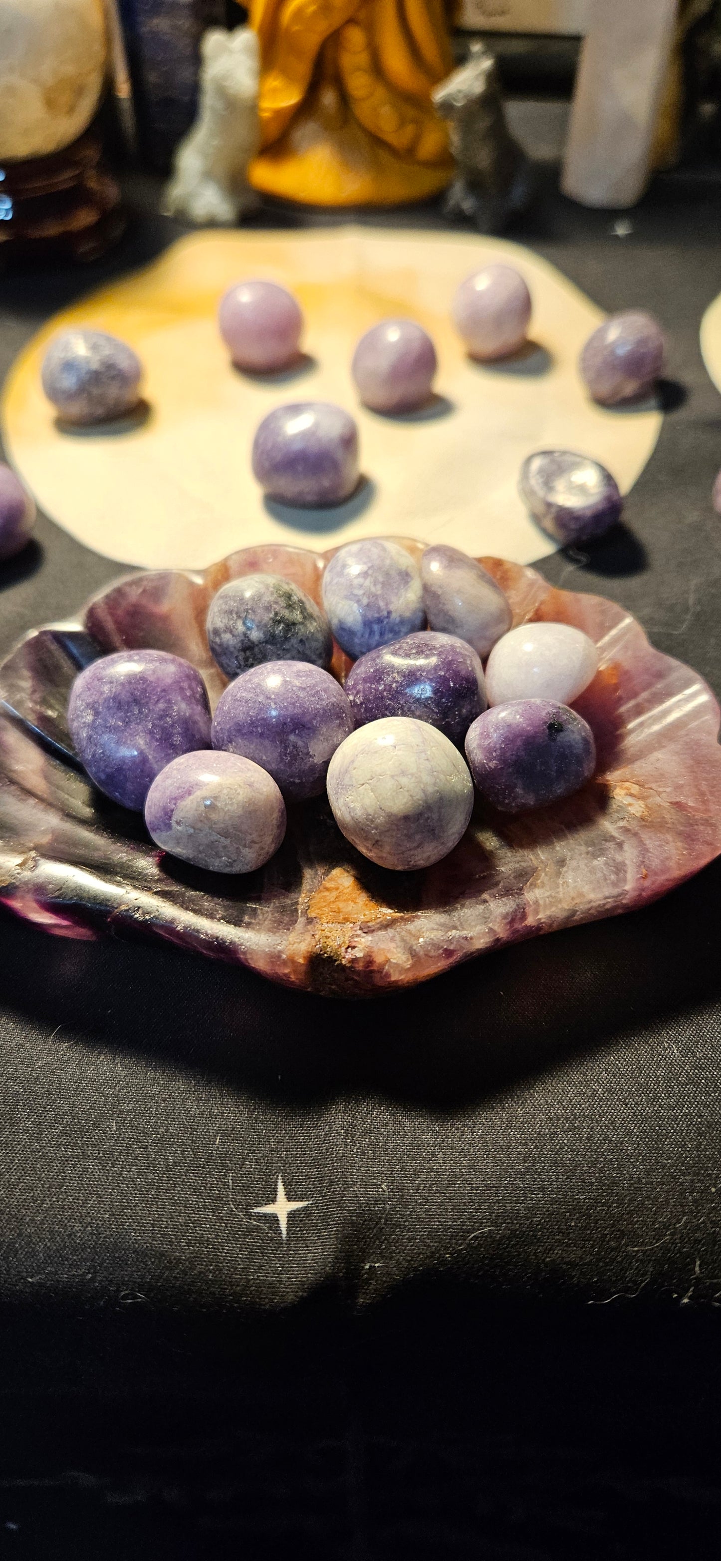 Braided Necklace with pouch for medium-sized tumbled stones