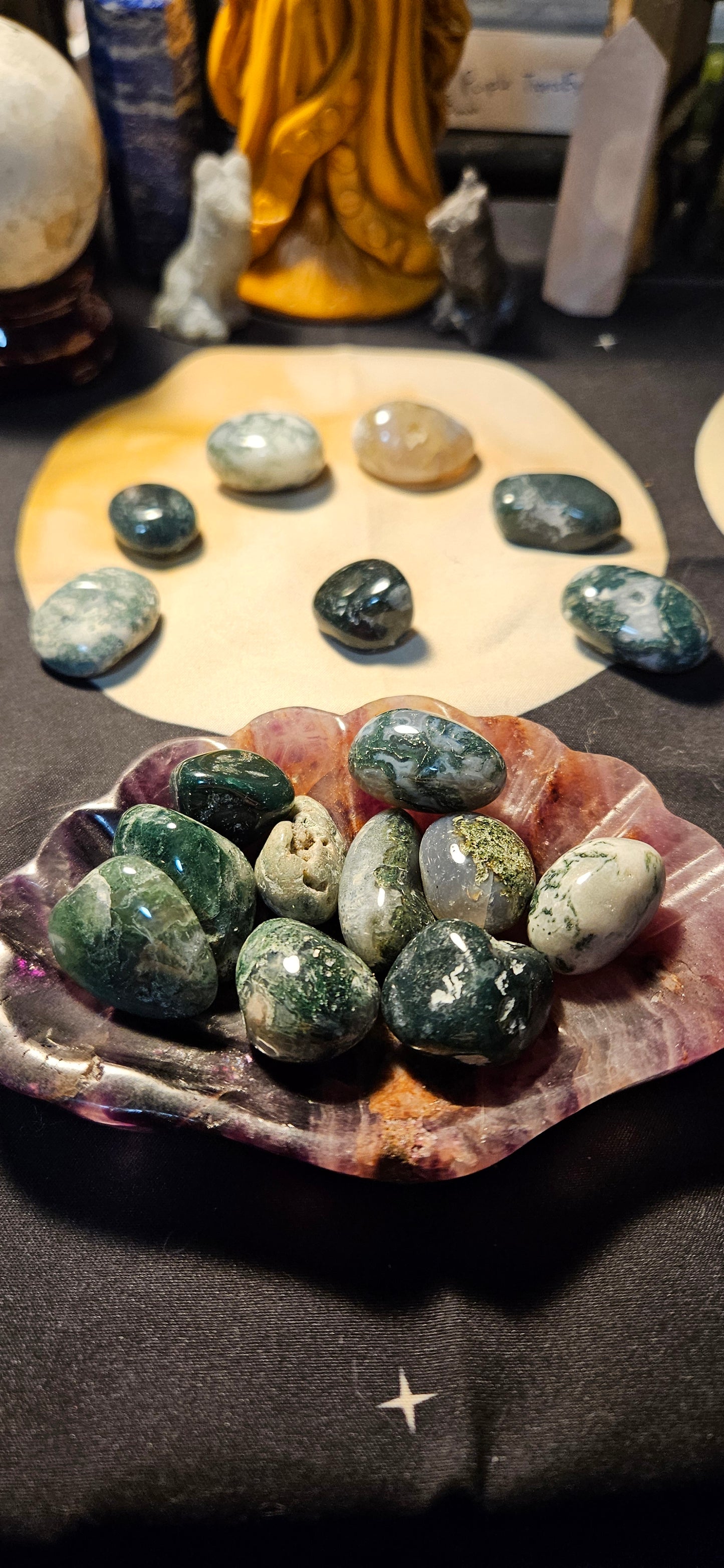 Braided Necklace with pouch for medium-sized tumbled stones