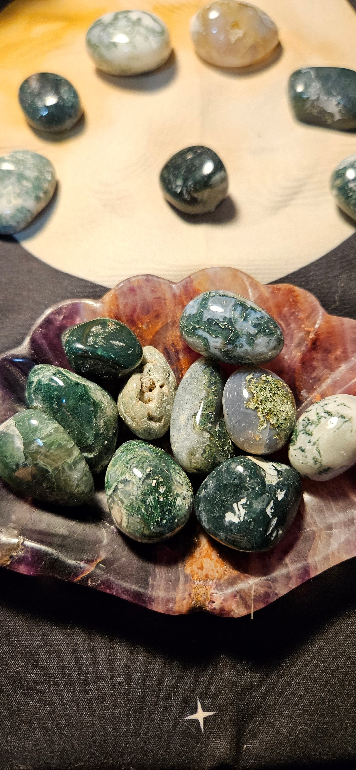Braided Necklace with pouch for medium-sized tumbled stones
