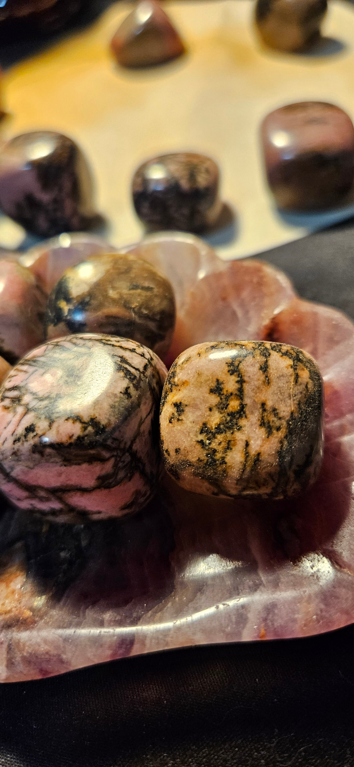 Braided Necklace with pouch for medium-sized tumbled stones
