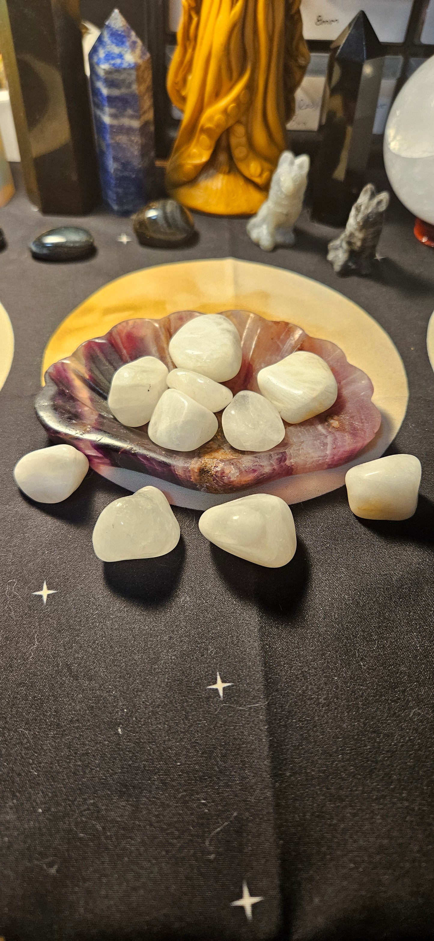 Braided Necklace with pouch for medium-sized tumbled stones