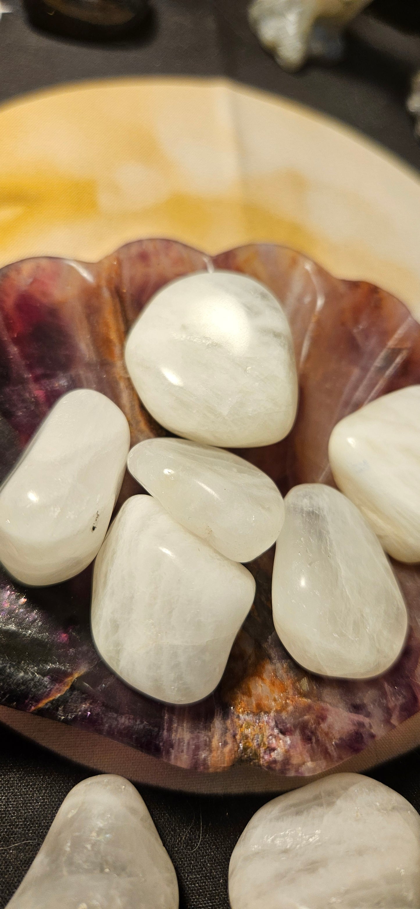 Braided Necklace with pouch for medium-sized tumbled stones